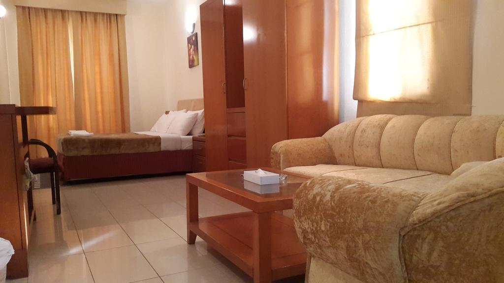 Al Raien Hotel Apartment Дубай Номер фото