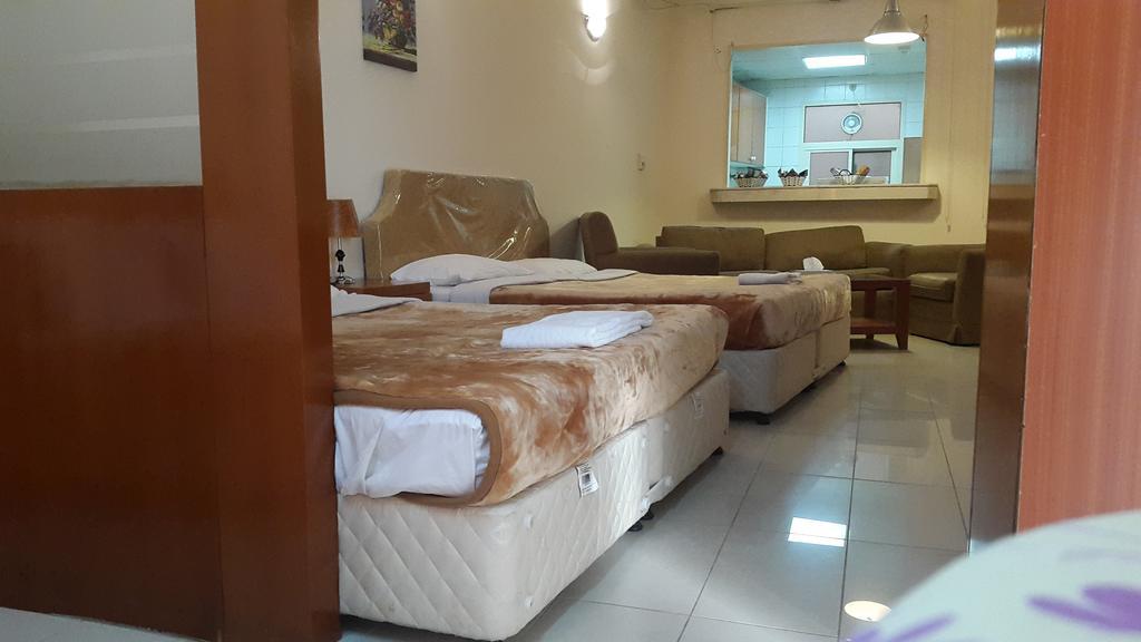 Al Raien Hotel Apartment Дубай Экстерьер фото